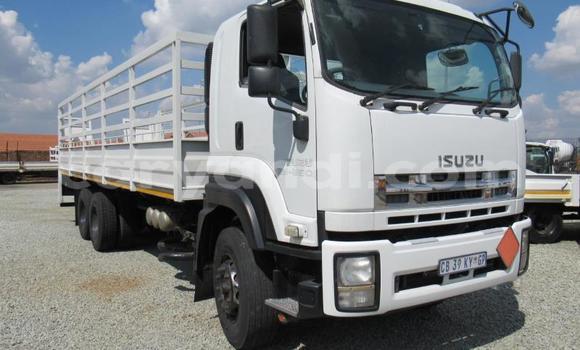 Buy Used Isuzu FTR 850 White Truck in Chingola in Zambia Buy Used Isuzu FTR 850 White Truck in Chingola in Zambia