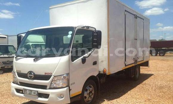Buy Used Hino 300 Series White Truck in Senanga in Western Buy Used Hino 300 Series White Truck in Senanga in Western