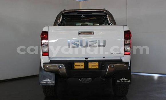 Buy Used Isuzu D–MAX White Car in Zambezi in North-Western Buy Used Isuzu D–MAX White Car in Zambezi in North-Western