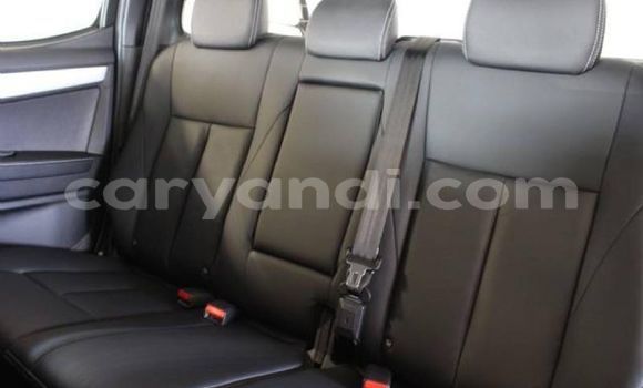 Buy Used Isuzu D–MAX White Car in Zambezi in North-Western Buy Used Isuzu D–MAX White Car in Zambezi in North-Western