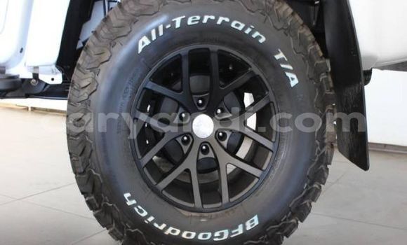 Buy Used Isuzu D–MAX White Car in Zambezi in North-Western Buy Used Isuzu D–MAX White Car in Zambezi in North-Western