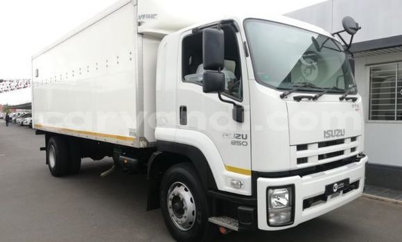 Acheter Occasion Utilitaire Isuzu FTR 850 Blanc à Zambèze, Nord-Ouest
