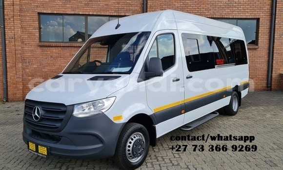 Nunua Ilio tumika Mercedes‒Benz S-klasse Nyeupe Gari ndani ya Zambezi nchini Kaskazini-Magharibi