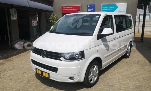 Tenga Tsaru Volkswagen Caravelle Chena Mota in Lusaka in Zambia
