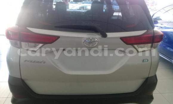 Acheter Occasion Voiture Toyota Rush Gris à Chingola, Zambie Acheter Occasion Voiture Toyota Rush Gris à Chingola, Zambie