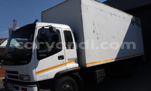 Nunua Ilio tumika Isuzu FTR 850 Nyeupe Lori ndani ya Lusaka nchini Zambia