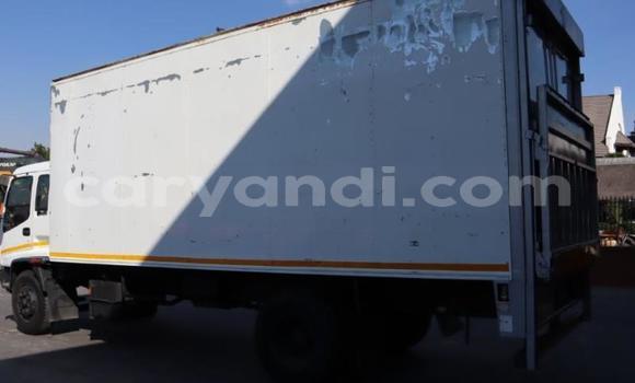 Acheter Occasion Utilitaire Isuzu FTR 850 Blanc à Lusaka, Zambie Acheter Occasion Utilitaire Isuzu FTR 850 Blanc à Lusaka, Zambie