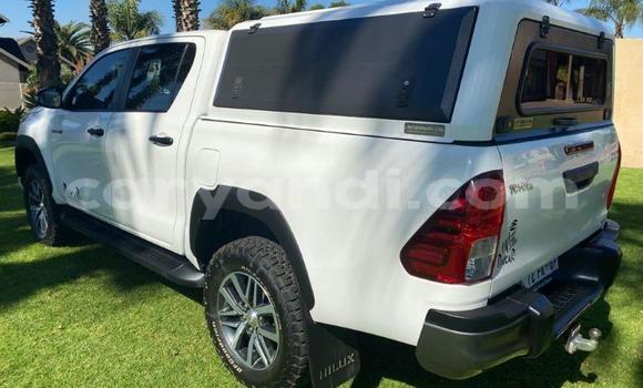 Buy Used Toyota Hilux White Car in Chingola in Zambia Buy Used Toyota Hilux White Car in Chingola in Zambia
