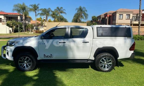 Buy Used Toyota Hilux White Car in Chingola in Zambia Buy Used Toyota Hilux White Car in Chingola in Zambia