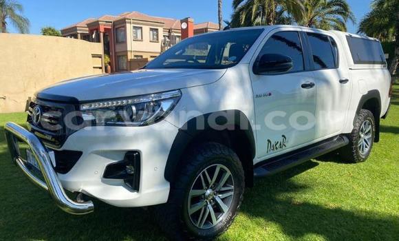 Buy Used Toyota Hilux White Car in Chingola in Zambia Buy Used Toyota Hilux White Car in Chingola in Zambia