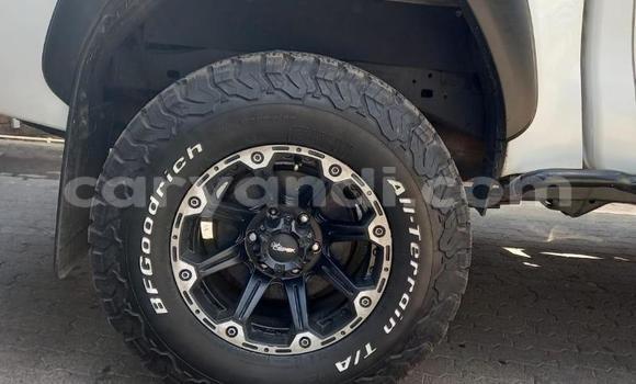 Acheter Occasion Voiture Toyota Hilux Blanc à Chingola, Zambie Acheter Occasion Voiture Toyota Hilux Blanc à Chingola, Zambie