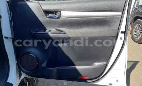 Acheter Occasion Voiture Toyota Hilux Blanc à Chingola, Zambie Acheter Occasion Voiture Toyota Hilux Blanc à Chingola, Zambie