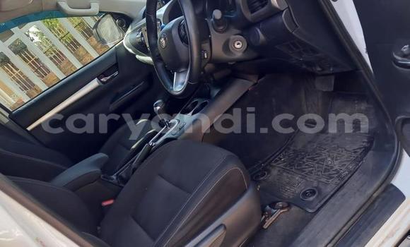 Acheter Occasion Voiture Toyota Hilux Blanc à Chingola, Zambie Acheter Occasion Voiture Toyota Hilux Blanc à Chingola, Zambie