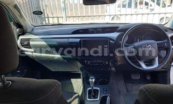 Acheter Occasion Voiture Toyota Hilux Blanc à Chingola, Zambie Acheter Occasion Voiture Toyota Hilux Blanc à Chingola, Zambie