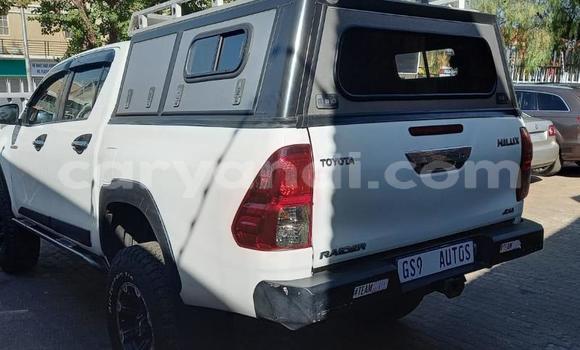 Acheter Occasion Voiture Toyota Hilux Blanc à Chingola, Zambie Acheter Occasion Voiture Toyota Hilux Blanc à Chingola, Zambie
