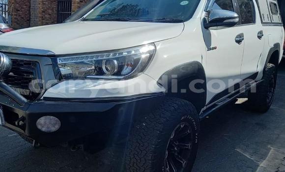 Acheter Occasion Voiture Toyota Hilux Blanc à Chingola, Zambie Acheter Occasion Voiture Toyota Hilux Blanc à Chingola, Zambie