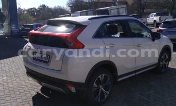 Acheter Occasion Voiture Mitsubishi Eclipse Cross Blanc à Mazabuka, Du sud Acheter Occasion Voiture Mitsubishi Eclipse Cross Blanc à Mazabuka, Du sud