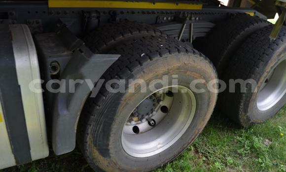 Acheter Occasion Utilitaire Volvo FL Blanc à Livingstone, Zambie Acheter Occasion Utilitaire Volvo FL Blanc à Livingstone, Zambie