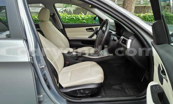 Tenga Tsaru BMW 3–Series Sirivha Mota in Lusaka in Zambia Tenga Tsaru BMW 3–Series Sirivha Mota in Lusaka in Zambia