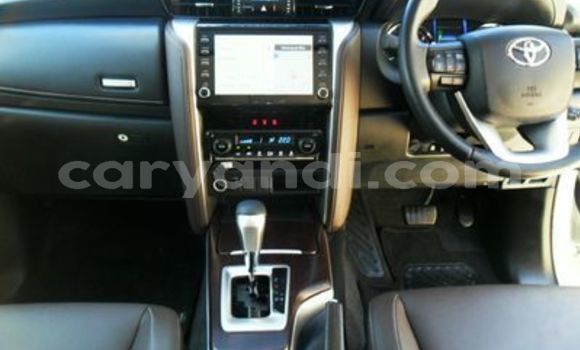 Acheter Occasion Voiture Toyota Fortuner Blanc à Chingola, Zambie Acheter Occasion Voiture Toyota Fortuner Blanc à Chingola, Zambie