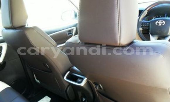 Acheter Occasion Voiture Toyota Fortuner Blanc à Chingola, Zambie Acheter Occasion Voiture Toyota Fortuner Blanc à Chingola, Zambie