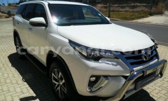 Acheter Occasion Voiture Toyota Fortuner Blanc à Chingola, Zambie Acheter Occasion Voiture Toyota Fortuner Blanc à Chingola, Zambie