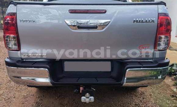 Acheter Occasion Voiture Toyota Hilux Gris à Kabwe, Zambie Acheter Occasion Voiture Toyota Hilux Gris à Kabwe, Zambie