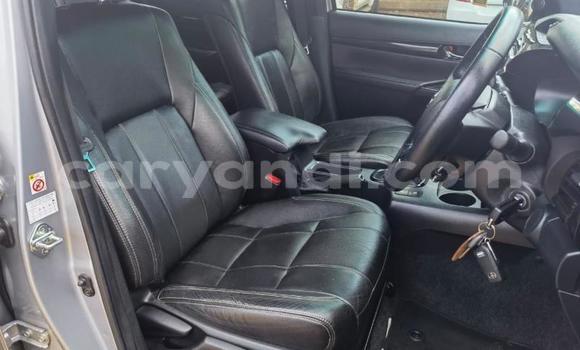 Acheter Occasion Voiture Toyota Hilux Gris à Kabwe, Zambie Acheter Occasion Voiture Toyota Hilux Gris à Kabwe, Zambie