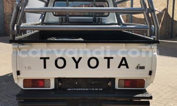 Buy Used Toyota Land Cruiser White Car in Lusaka in Zambia Buy Used Toyota Land Cruiser White Car in Lusaka in Zambia