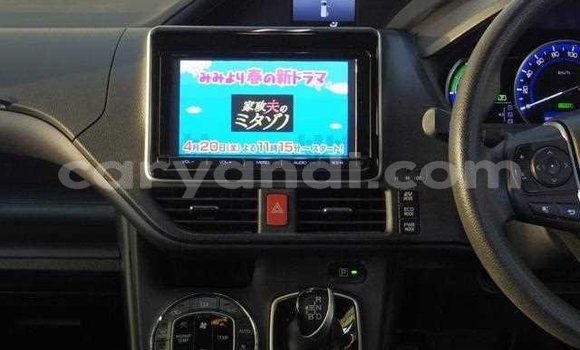 Acheter Occasion Voiture Toyota Noah Autre à Zambèze, Nord-Ouest Acheter Occasion Voiture Toyota Noah Autre à Zambèze, Nord-Ouest