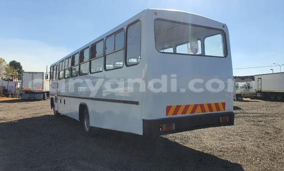 Acheter Occasion Utilitaire Isuzu FTR 850 Blanc à Livingstone, Zambie Acheter Occasion Utilitaire Isuzu FTR 850 Blanc à Livingstone, Zambie