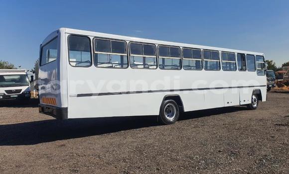 Acheter Occasion Utilitaire Isuzu FTR 850 Blanc à Livingstone, Zambie Acheter Occasion Utilitaire Isuzu FTR 850 Blanc à Livingstone, Zambie