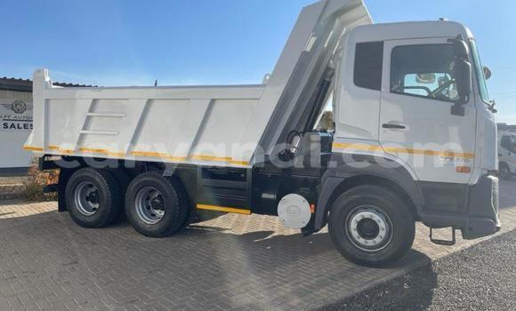 Buy Used Nissan UD White Truck in Serenje in Central Buy Used Nissan UD White Truck in Serenje in Central