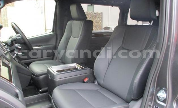 Tenga Imported Toyota Grand HiAce Zvimwe Mota in Zambezi in North-Western Tenga Imported Toyota Grand HiAce Zvimwe Mota in Zambezi in North-Western