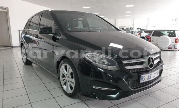 Buy Used Mercedes‒Benz C–Class Black Car in Livingstone in Zambia