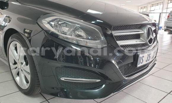 Buy Used Mercedes‒Benz C–Class Black Car in Livingstone in Zambia Buy Used Mercedes‒Benz C–Class Black Car in Livingstone in Zambia