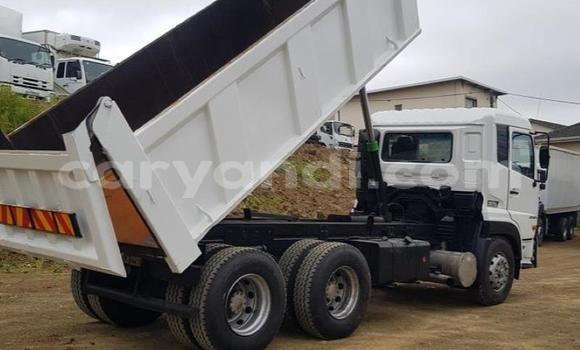 Acheter Occasion Utilitaire Nissan UD Blanc à Limulunga, Occidental Acheter Occasion Utilitaire Nissan UD Blanc à Limulunga, Occidental