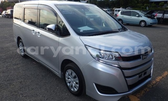 Acheter Import Voiture Toyota Noah Autre à Livingstone, Zambie
