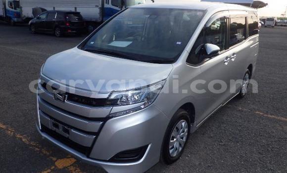 Acheter Import Voiture Toyota Noah Autre à Livingstone, Zambie Acheter Import Voiture Toyota Noah Autre à Livingstone, Zambie