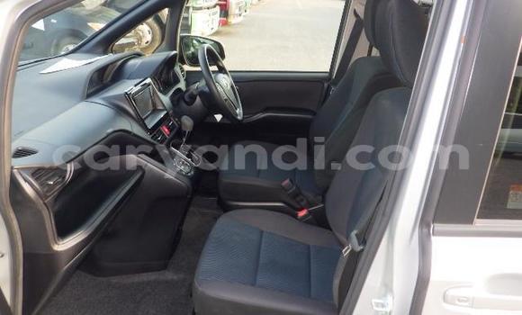 Acheter Import Voiture Toyota Noah Autre à Livingstone, Zambie Acheter Import Voiture Toyota Noah Autre à Livingstone, Zambie