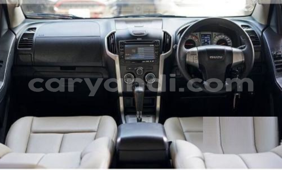 Tenga Imported Isuzu MU-X Zvimwe Mota in Livingstone in Zambia Tenga Imported Isuzu MU-X Zvimwe Mota in Livingstone in Zambia