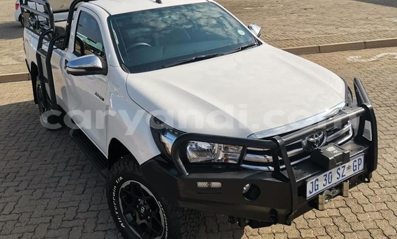 Acheter Occasion Voiture Toyota Hilux Blanc à Lusaka, Zambie