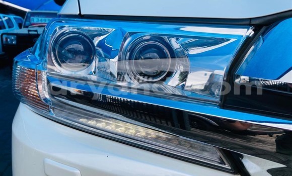 Acheter Occasion Voiture Toyota Land Cruiser Blanc à Lusaka, Zambie Acheter Occasion Voiture Toyota Land Cruiser Blanc à Lusaka, Zambie