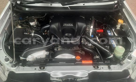 Acheter Occasion Voiture Isuzu KB Gris à Chingola, Zambie Acheter Occasion Voiture Isuzu KB Gris à Chingola, Zambie