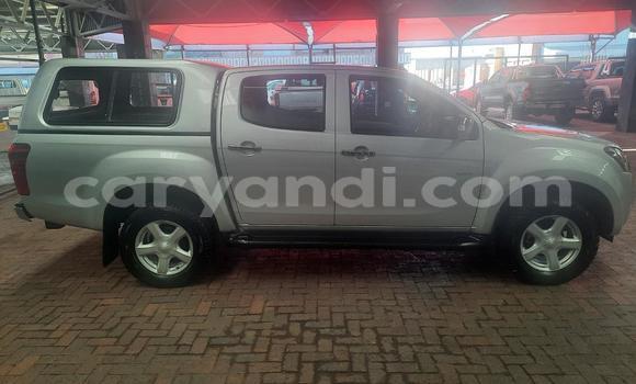 Acheter Occasion Voiture Isuzu KB Gris à Chingola, Zambie Acheter Occasion Voiture Isuzu KB Gris à Chingola, Zambie