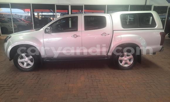 Acheter Occasion Voiture Isuzu KB Gris à Chingola, Zambie Acheter Occasion Voiture Isuzu KB Gris à Chingola, Zambie