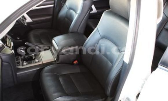 Acheter Occasion Voiture Toyota Land Cruiser Blanc à Lusaka, Zambie Acheter Occasion Voiture Toyota Land Cruiser Blanc à Lusaka, Zambie