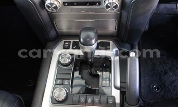 Acheter Occasion Voiture Toyota Land Cruiser Blanc à Lusaka, Zambie Acheter Occasion Voiture Toyota Land Cruiser Blanc à Lusaka, Zambie