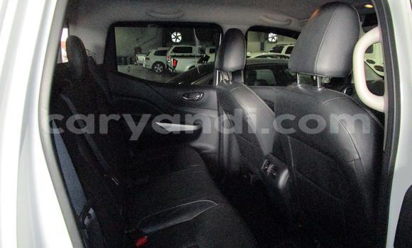 Acheter Occasion Voiture Nissan Navara Blanc à Chingola, Zambie Acheter Occasion Voiture Nissan Navara Blanc à Chingola, Zambie