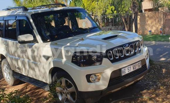 Acheter Occasion Voiture Mahindra Scorpio Blanc à Chingola, Zambie Acheter Occasion Voiture Mahindra Scorpio Blanc à Chingola, Zambie